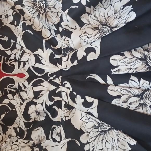 Gorgeous White House Black Market Silky Strapless Floral Dress - Picture 3 of 10